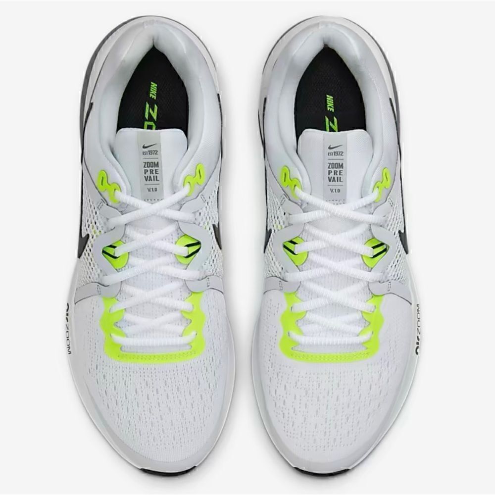 NWT Nike Zoom Prevail